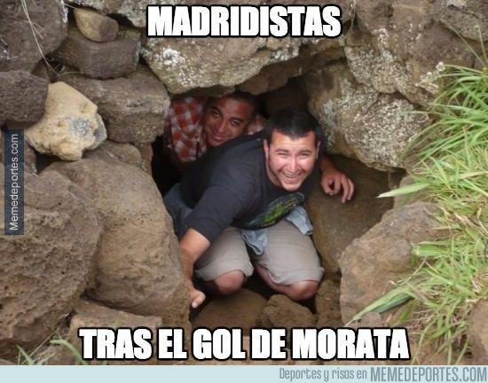 575076 - Los madridistas salen de la cueva tras el gol de Morata