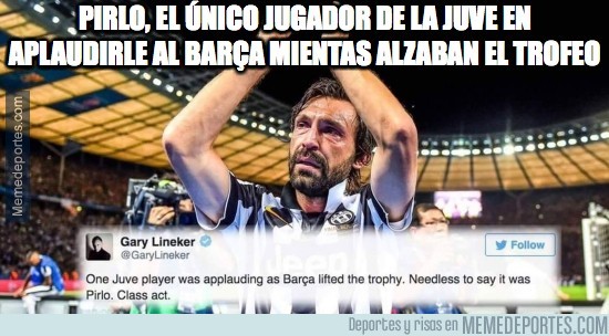 576742 - Pirlo, el único jugador de la juve en aplaudirle al Barça mientas alzaban el trofeo