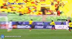 Enlace a GIF: El segundo gol de Bolivia a Ecuador. ¡GOLAZO!