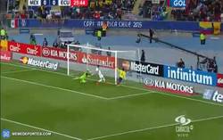 Enlace a GIF: Gol de Bolaños que adelanta a Ecuador frente a México