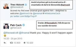 Enlace a Walcott y Cech de buen rollo en Twitter
