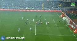 Enlace a GIF: Gol del Pipa Higuaín 6-1