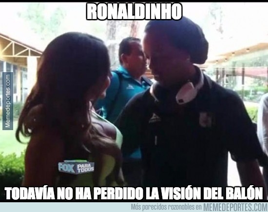 609213 - La magia de Ronaldinho no se ha ido
