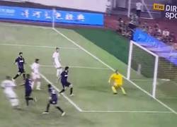 Enlace a GIF: El gran gol de Jesé que abre el marcador vs Inter