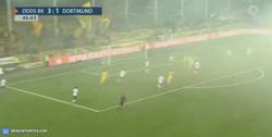 Enlace a GIF: Kagawa marca el segundo del Dortmund y le da esperanzas
