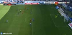 Enlace a GIF: El gol de Müller para empatar el partido