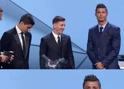 Enlace a La cara de Cristiano durante la gala de la UEFA
