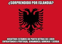 Enlace a Albania dando la sorpresa