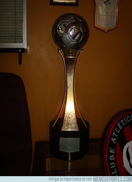 684354 - Todos los trofeos de la CONMEBOL