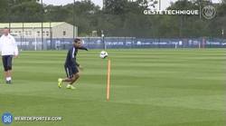 Enlace a GIF: Golazo de Di María en el entrenamiento del PSG