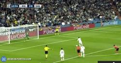 Enlace a GIF: Gol de Cristiano, igual que el primero