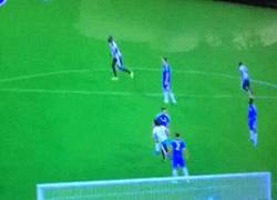 Enlace a GIF: Gol de Wijnaldum para aumentar la ventaja ante el Chelsea