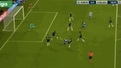 Enlace a GIF: Gol del Porto al Chelsea, ¡GOL DE ANDRÉ ANDRÉ!