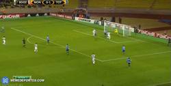 Enlace a GIF: Gol de El Shaarawy que empata el partido con cantada de Lloris