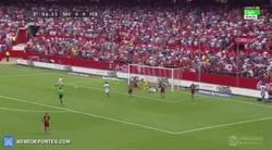 Enlace a GIF: El Sevilla abre el marcador en el Sánchez Pizjuán