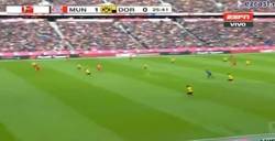Enlace a GIF: Gol de Müller que adelanta al Bayern frente al BVB
