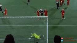 Enlace a GIF: Golazo de Kevin De Bruyne de falta directa contra Andorra