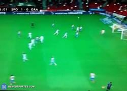 Enlace a GIF: Gol de Bernardo para el Sporting frente al Granada