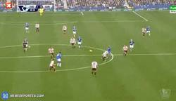 Enlace a GIF: El gol de Deulofeu contra el Sunderland