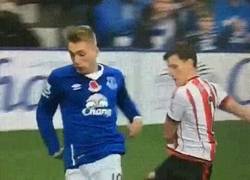 Enlace a GIF: Deulofeu haciendo un Cristiano con el Everton