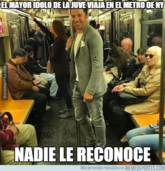 726552 - El mayor ídolo de la Juve viaja en el metro de NY