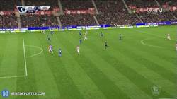 Enlace a GIF: Arnautovic pone el 1-0 en el marcador frente al Chelsea con una media chilena