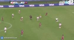 Enlace a GIF: Menudos regates de Neymar. PlayStation total