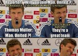 Enlace a Müller dando un golpe bajo al United
