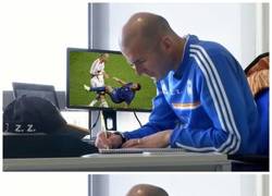 Enlace a Zidane y lo que ve en su PC en el @realmadrid