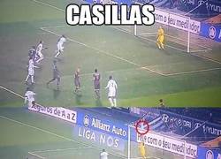 Enlace a Cantada antológica de Casillas frente al Guimarães
