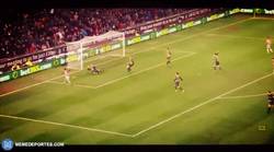 Enlace a GIF: Espectacular doble parada de Petr Čech ante el Stoke City