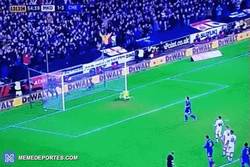 Enlace a GIF: El gol de penalti de Hazard en la FA Cup, ¡Por fin metió gol!