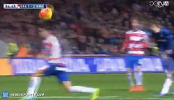 Enlace a GIF: ¡BOOOOOOOOOOOM! Pedazo de gol de Modric. ¡Brutal!