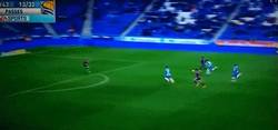 Enlace a GIF: El golazo de Vela que adelantaba a la Real Sociedad frente al Espanyol