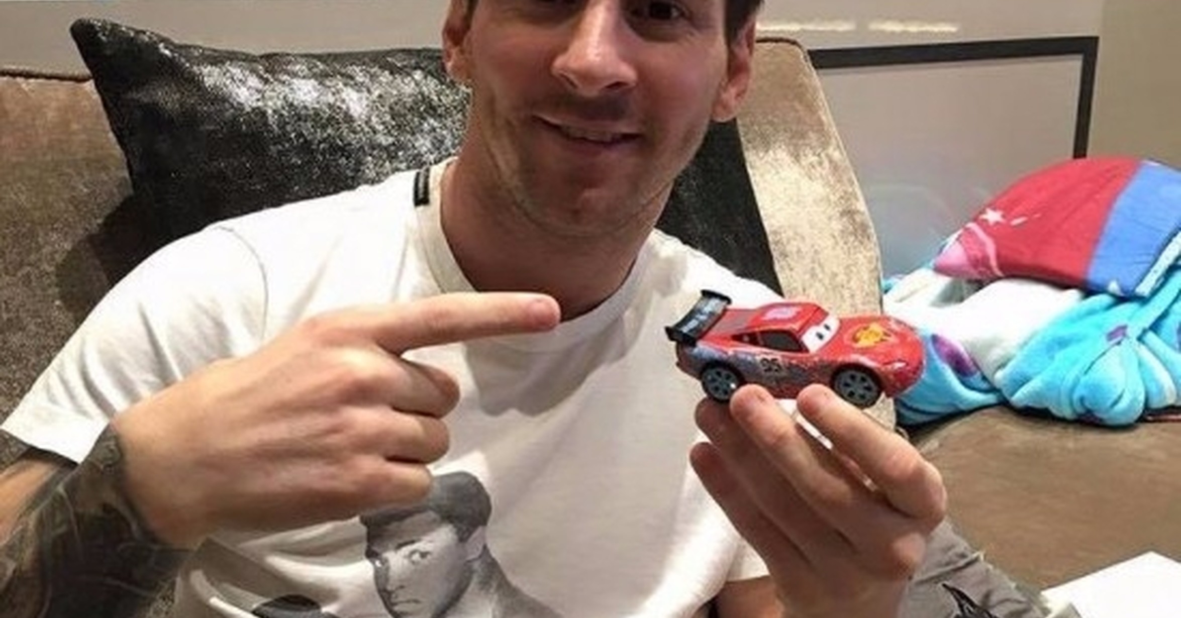 [ MEMEDEPORTES ] Enorme Messi