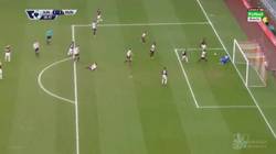 Enlace a GIF: Gol de Martial que pone el empate ante el Sunderland