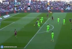 Enlace a GIF: Gol de Neymar, doblete, y otra vez Messi con otra asistencia