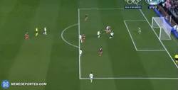 Enlace a GIF: Gol de Aduriz a pase de tacón de Raúl García. Con este gol está en Cuartos el Athletic