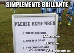 Enlace a Enorme cartel en el fútbol infantil