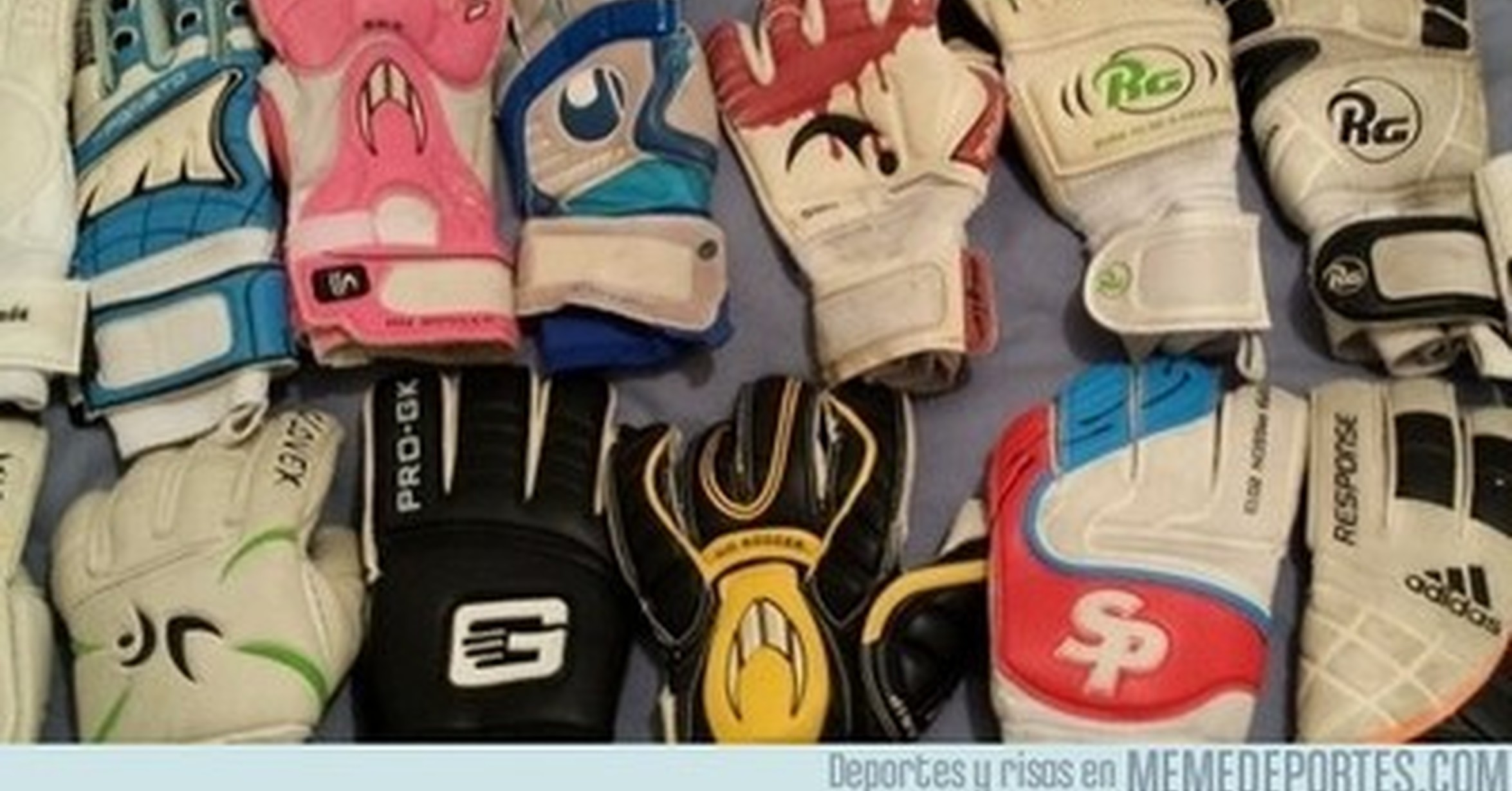 Los guantes de futbol usados por los mejores porteros de la historia segun la IFHSS