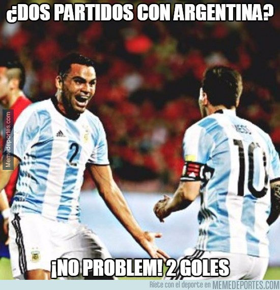 828207 - El defensa goleador que debuta con Argentina