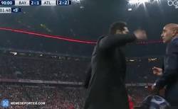Enlace a GIF: Conducta antideportiva de Simeone pegándole a un ayudante. Resumen de su equipo