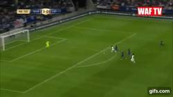 Enlace a GIF: El buen gol, de Musa para recortar distancias ante el Barcelona