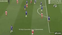Enlace a GIF: Atentos al golazo al puro 'tiki-taka' del Arsenal ante el Chelsea