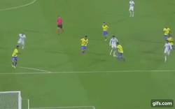 Enlace a GIF: 1 minuto en el campo, 1 gol. No lo llames efectividad, llámalo Benzema