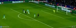 Enlace a GIF: El Gol del otro Hazard que pone por delante al Mönchengladbach