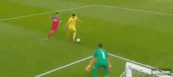 Enlace a GIF: Gol del Villarreal que se adelantaba frente al Steaua Bucarest