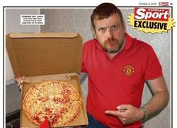 Enlace a Aficionado del United va a demandar a su pizzería local por haber visto a Guardiola en su pizza