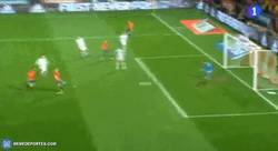 Enlace a GIF: El gol de Aduriz que sentencia el partido