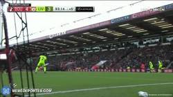 Enlace a GIF: Sorpresón el Bournemouth gana en el descuento al Liverpool con gol de Ake